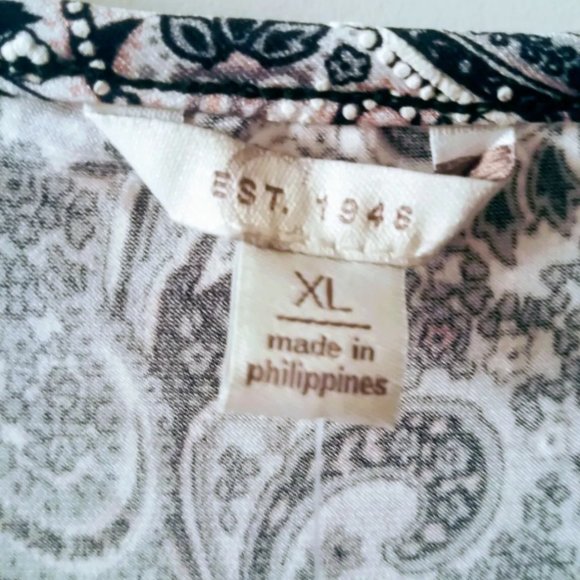 NWT C est 1946 Blouse/Top Black/White Paisley - Picture 7 of 7